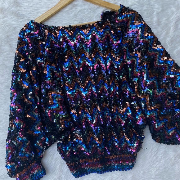 Sequins party wear top free size. - Picture 3 of 8